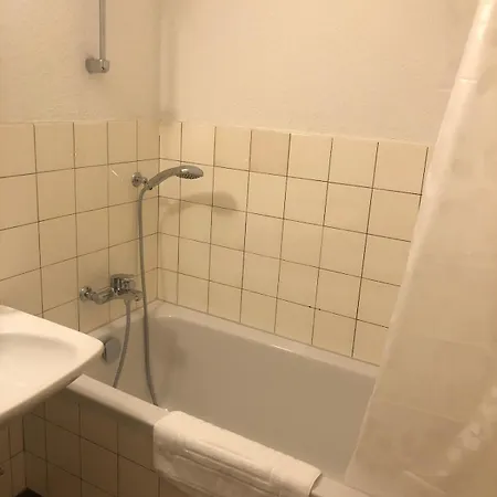 Big Center, Quite - Marble 4 Цюрих