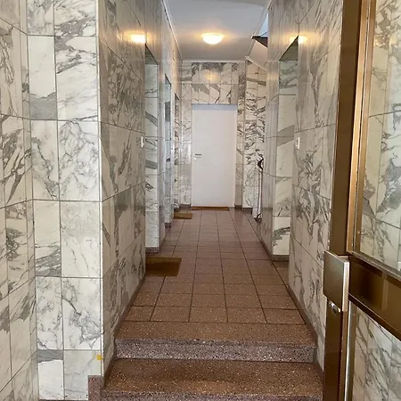 Big Center, Quite - Marble 4